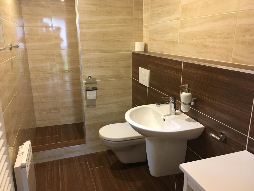 Hotel Penzion Nike Trio Riviera Jedovnice Zewnętrze zdjęcie